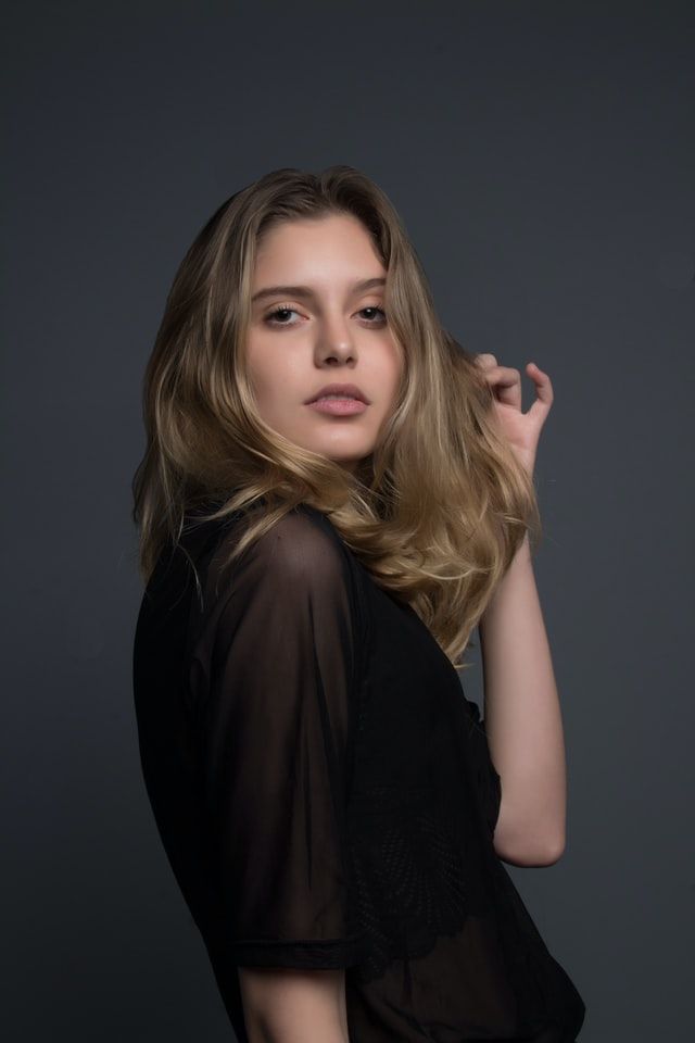 5 Treatment Favorit untuk Mempercantik Daerah Mata Kamu
