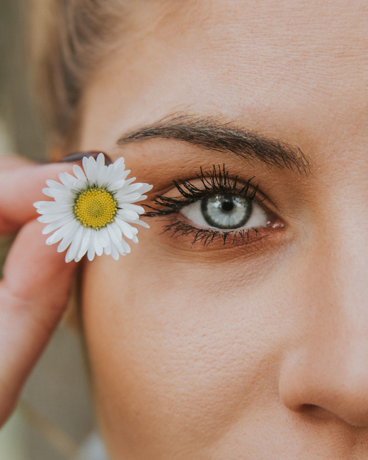 Cek Fakta: Lash Lift Permanen Bikin Bulu Mata Lentik, Panjang, dan Tebal?