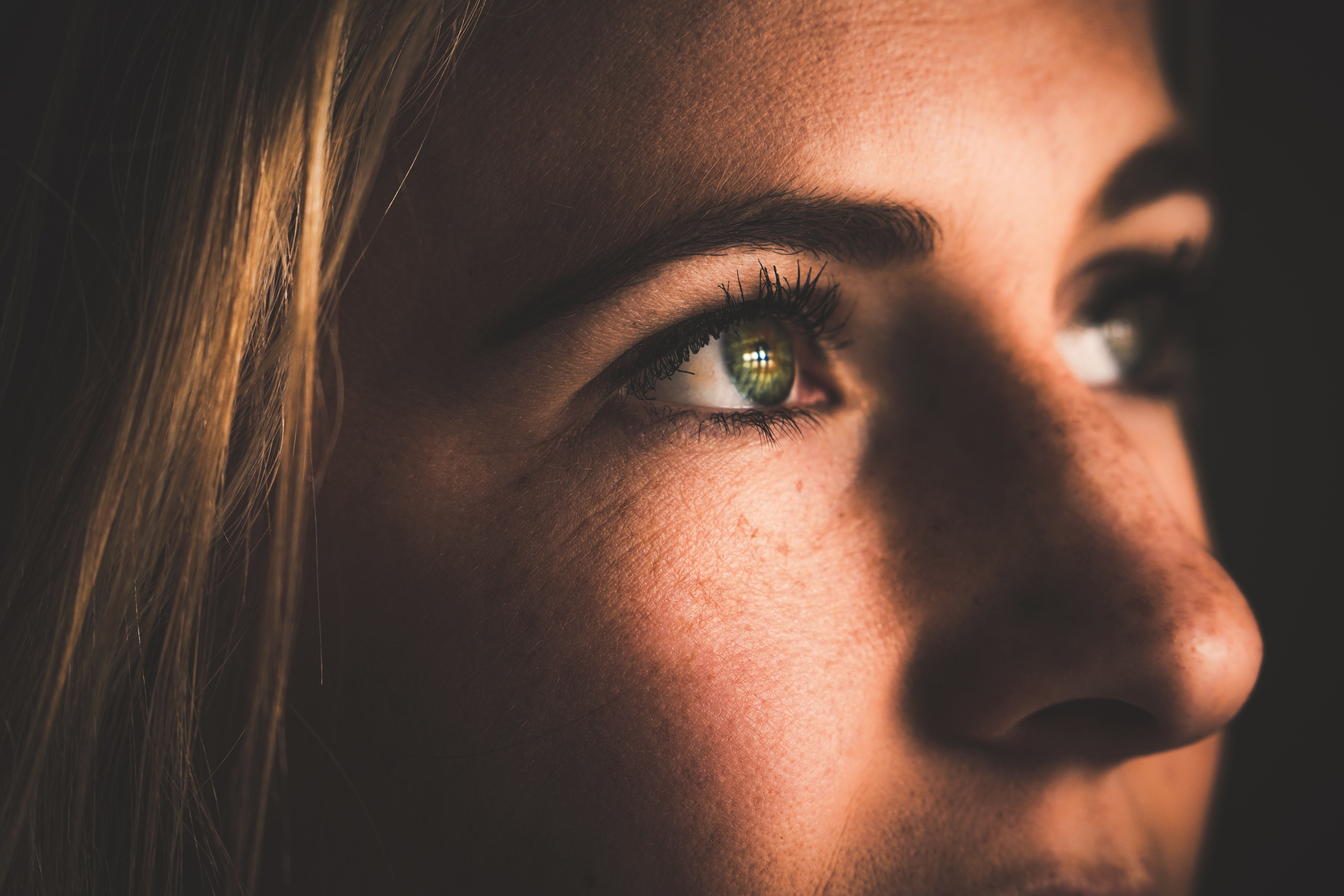 Mitos atau Fakta kalau Eyelash Extension Bikin Bulu Mata Rontok?
