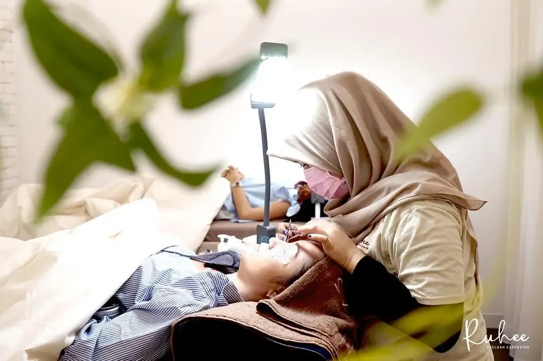 7 Fakta Eyelash Extension yang Perlu Kamu Tahu