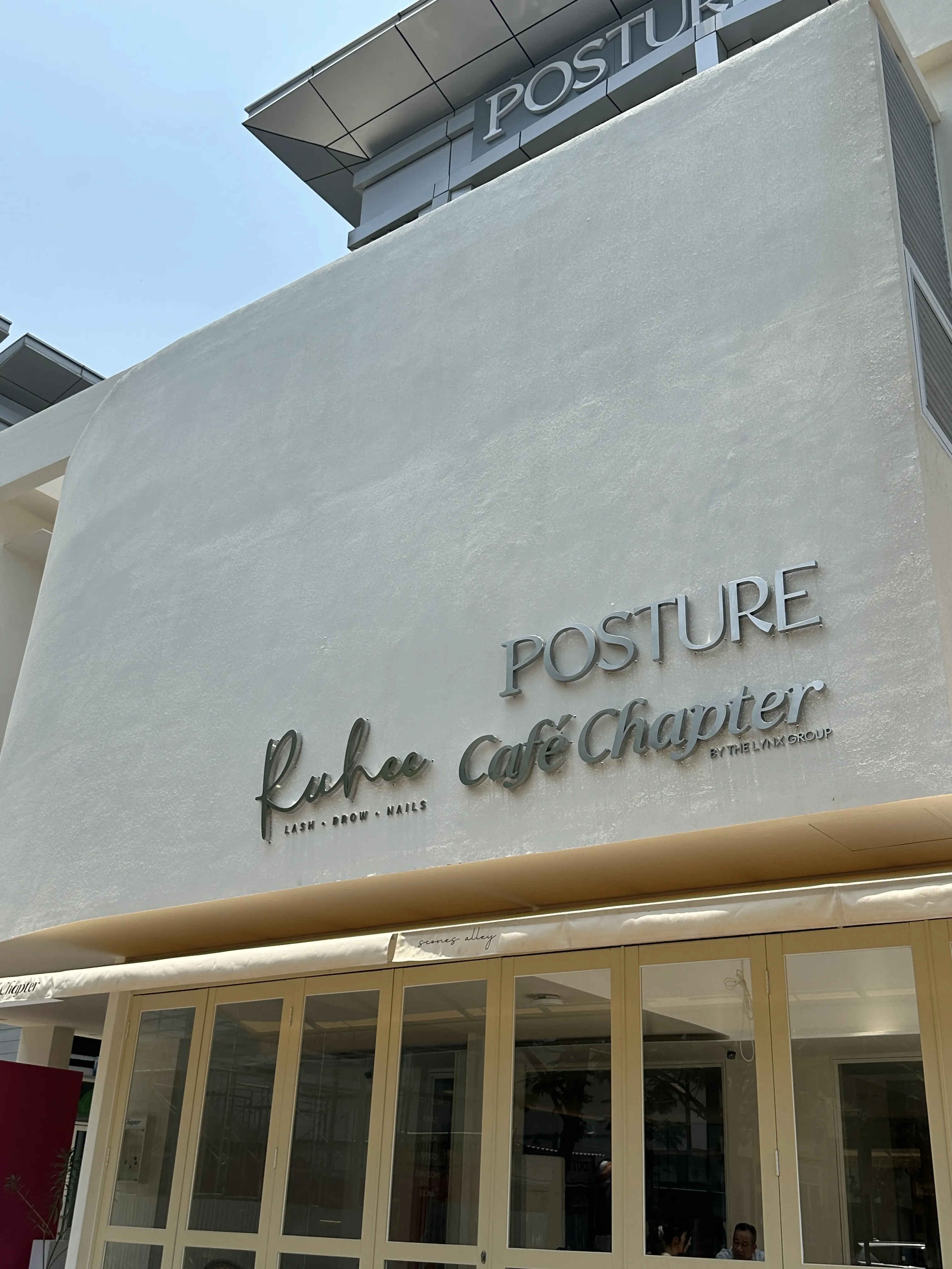 Dihadiri Artis dan Influencer, Intip Grand Opening Ruhee Flagship Store Pantai Indah Kapuk