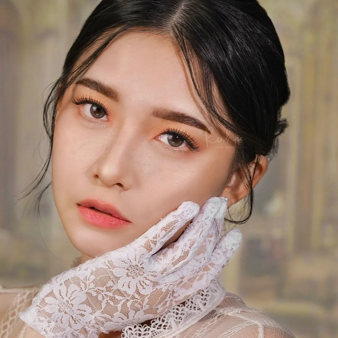 Manfaat Brow Tint Aqua Drops: Solusi Alami untuk Alis Lebih Indah dan Seimbang