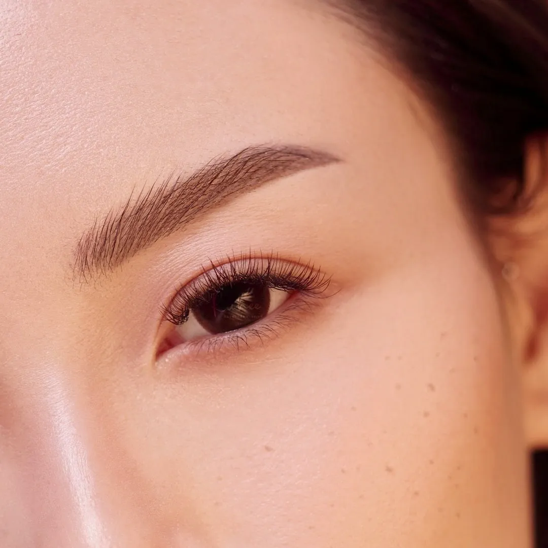 Rahasia Eyelash Extension untuk Mata Sipit: Mata Lebih Besar dan Memukau!