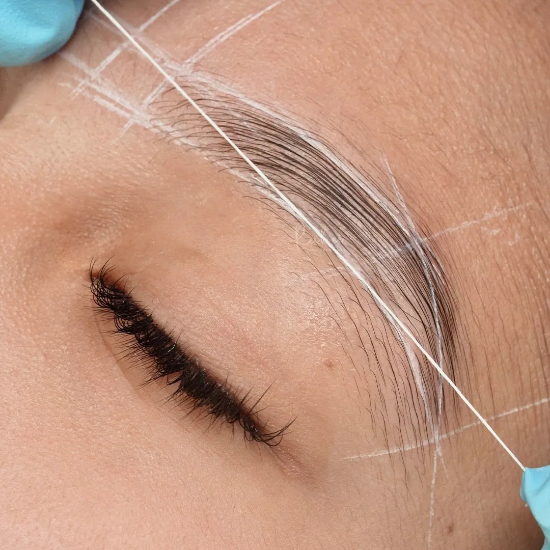 Brow Mapping oleh Profesional: Rahasia Alis Sempurna yang Tidak Bisa Kamu Lakukan Sendiri